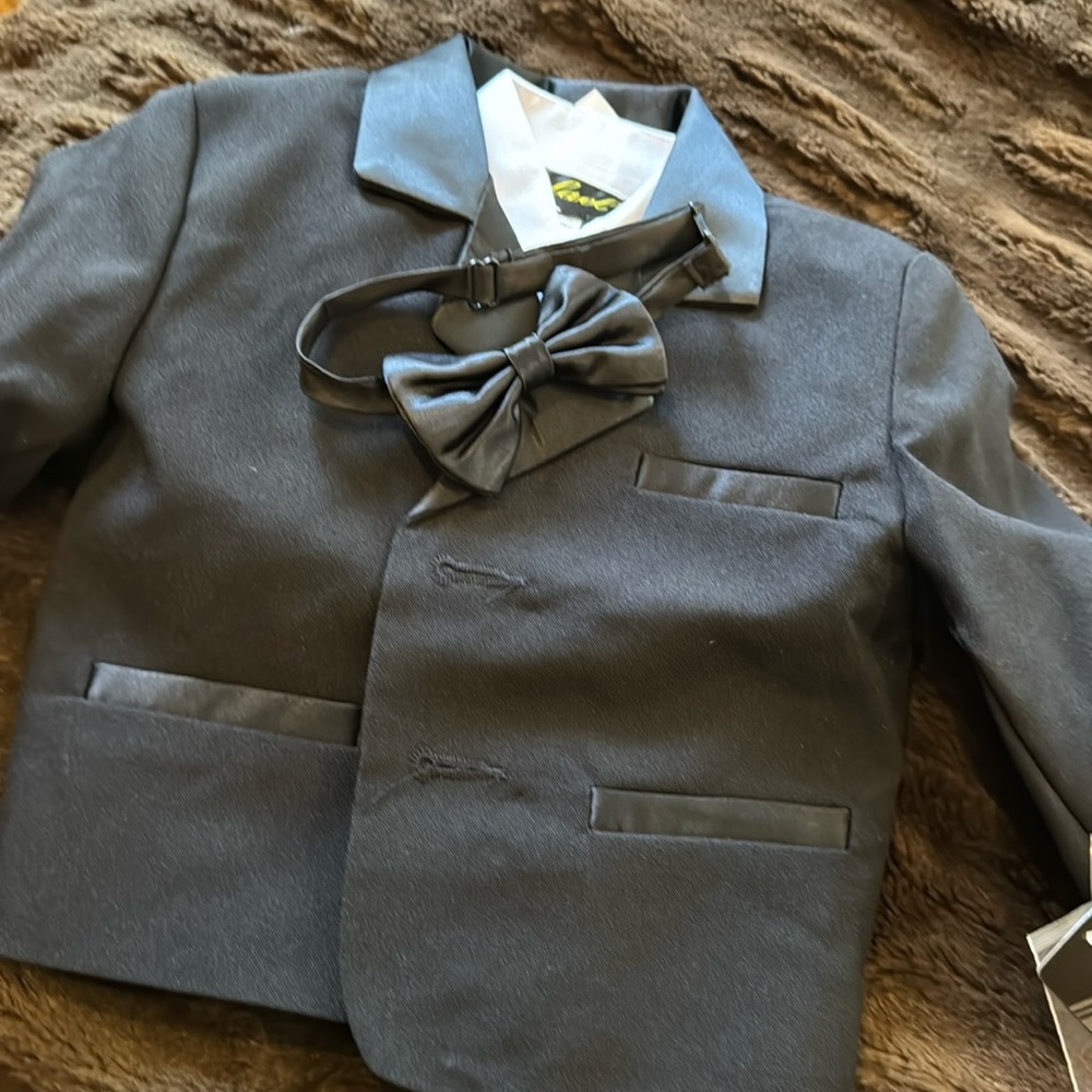 Rafael baby tux
